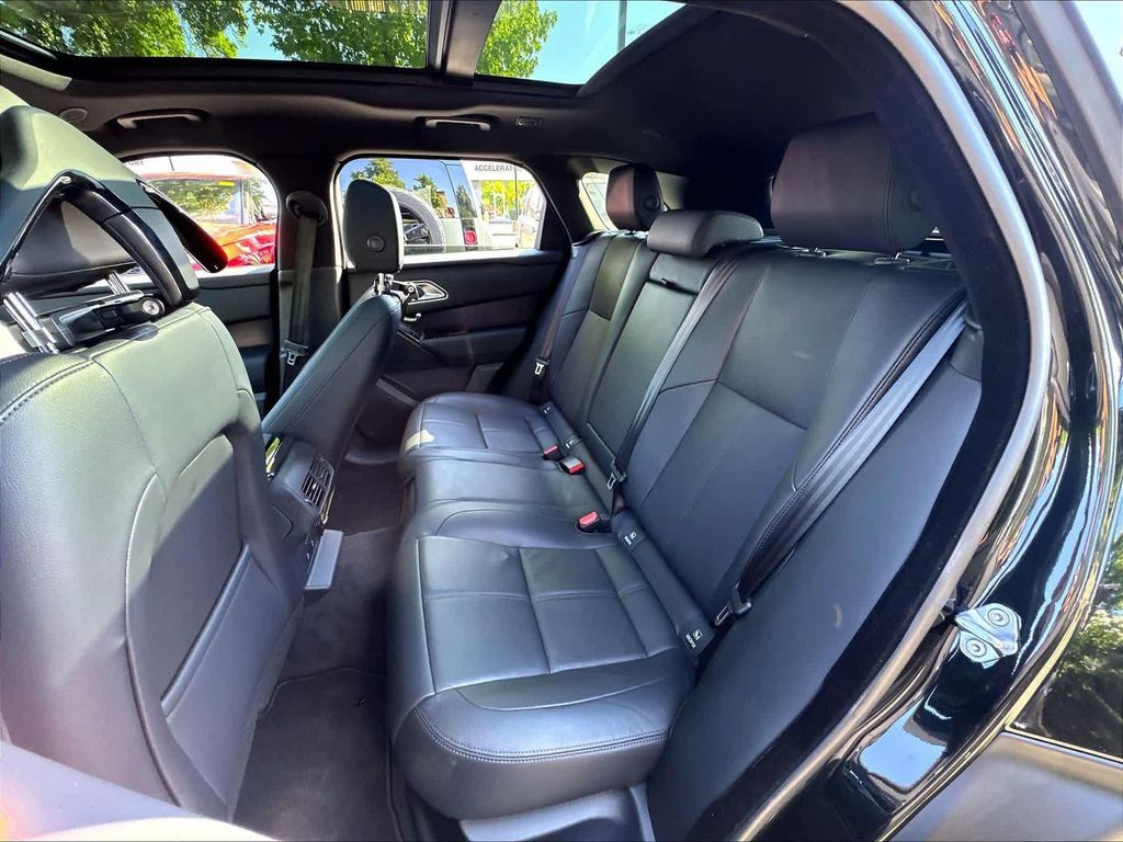 صورة مصغرة 26 لـ 2026 LAND Rover RANGE ROVER VELAR P250 SE R-DYNAMIC