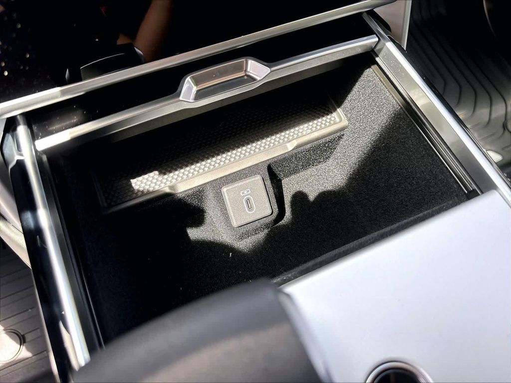 صورة مصغرة 23 لـ 2026 LAND Rover RANGE ROVER P530 SE 7 SEAT