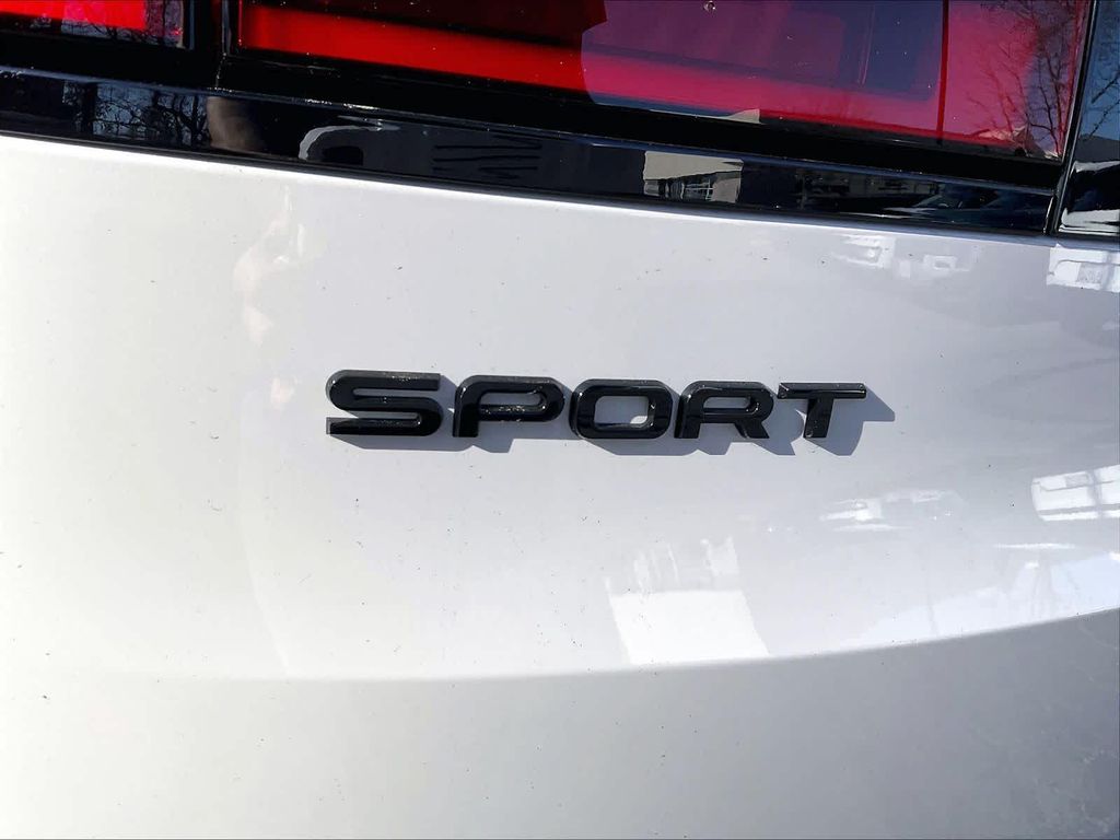 صورة مصغرة 26 لـ 2026 LAND Rover RANGE ROVER SPORT SE