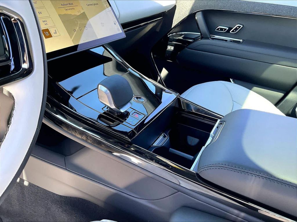 صورة مصغرة 10 لـ 2026 LAND Rover RANGE ROVER SPORT SE