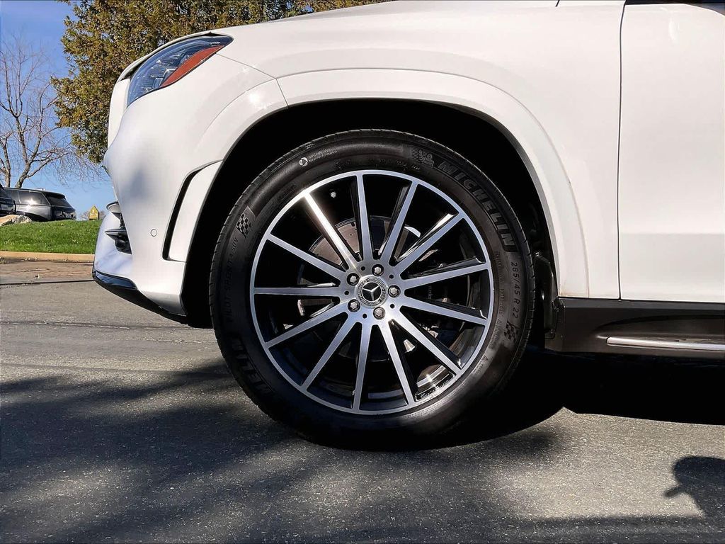 MERCEDES-BENZ GLS - 9