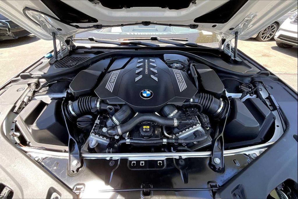 2022 BMW M850 XDRIVE — фото 10