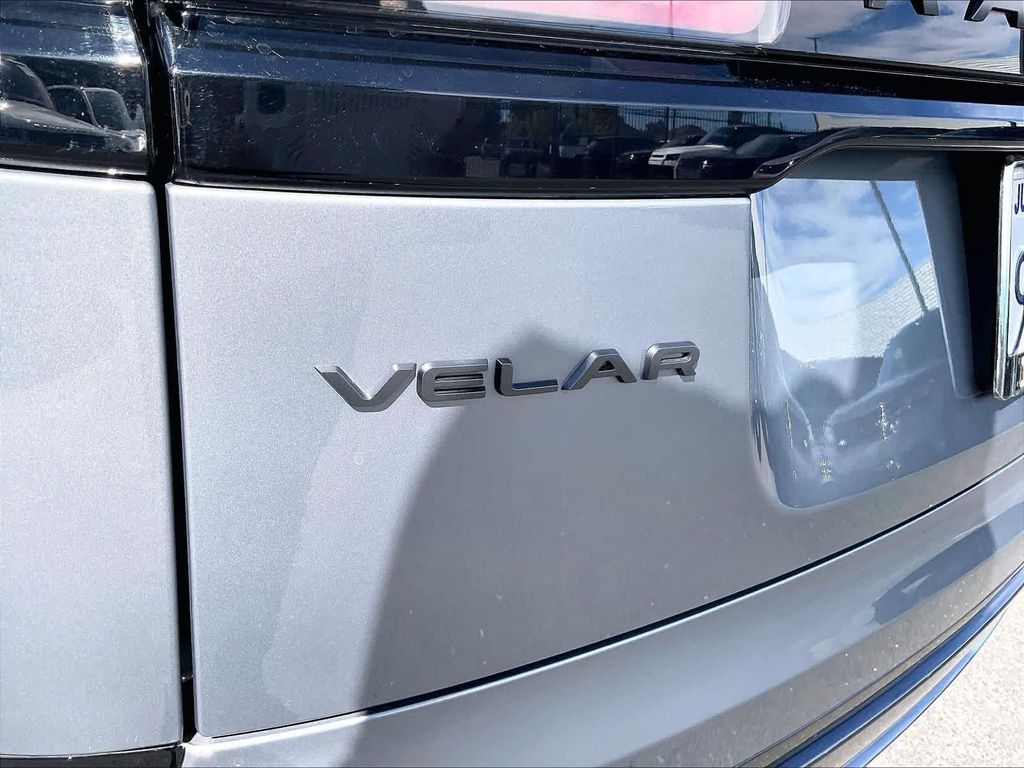 صورة 9 لـ 2026 LAND Rover RANGE ROVER VELAR P250 SE R-DYNAMIC