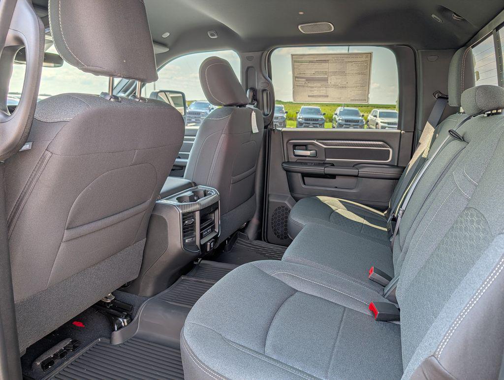 2026 RAM 2500 BIG HORN CREW CAB 4X4 6'4' BOX — фото 6