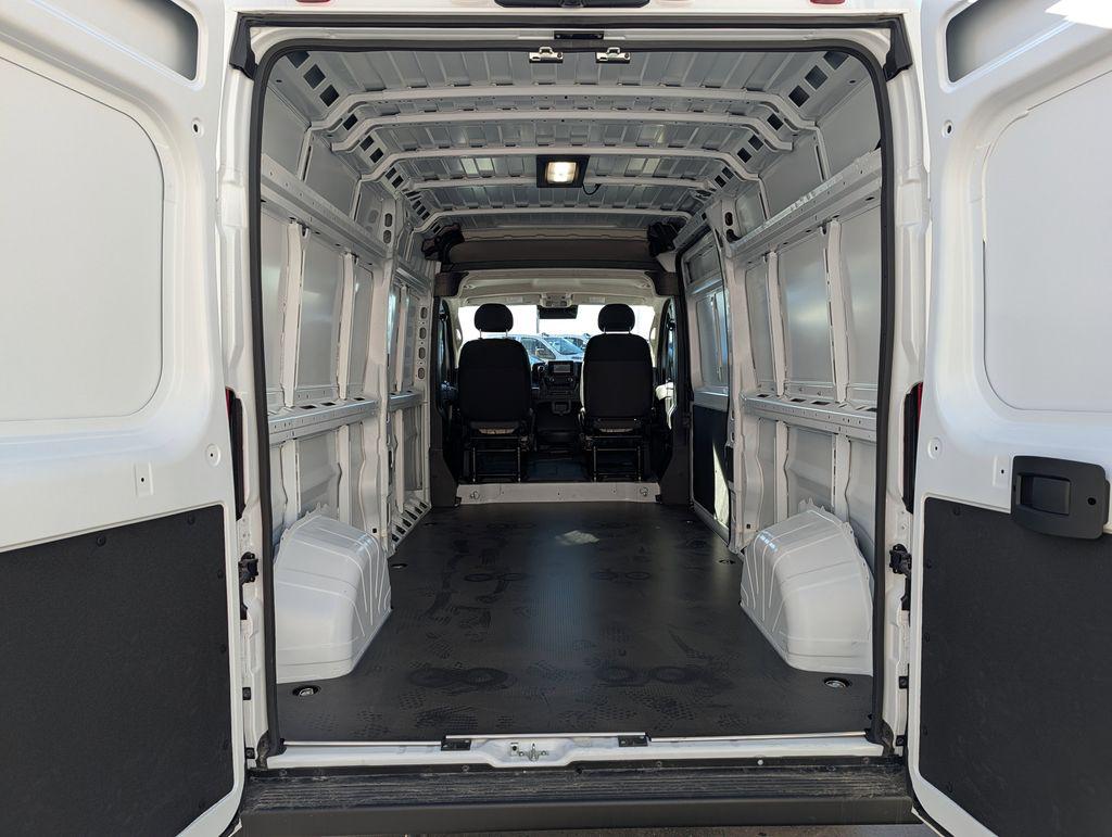 صورة 7 لـ 2026 RAM PROMASTER 2500 TRADESMAN