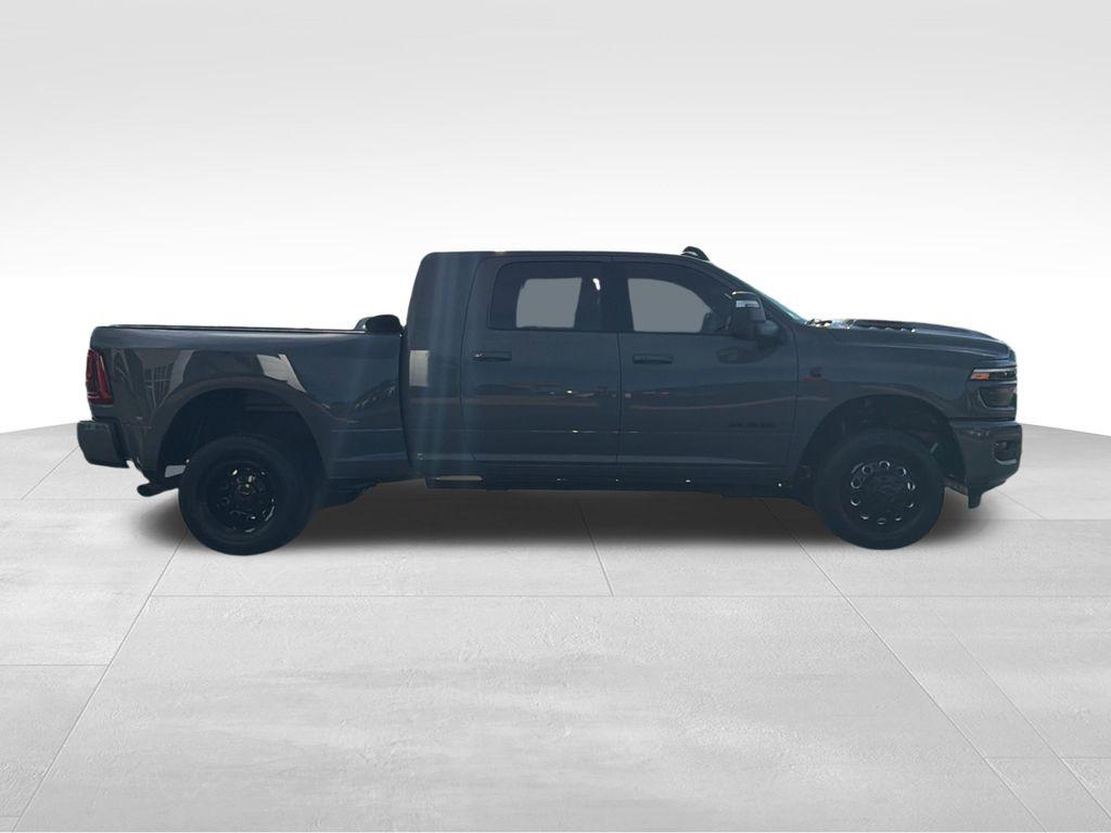 2026 RAM 3500 LARAMIE MEGA CAB 4X4 6'4' BOX — миниатюра 28