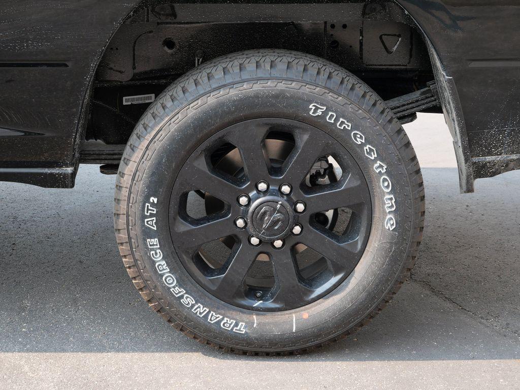 صورة 4 لـ 2026 RAM 3500 BIG HORN CREW CAB 4X4 6'4' BOX