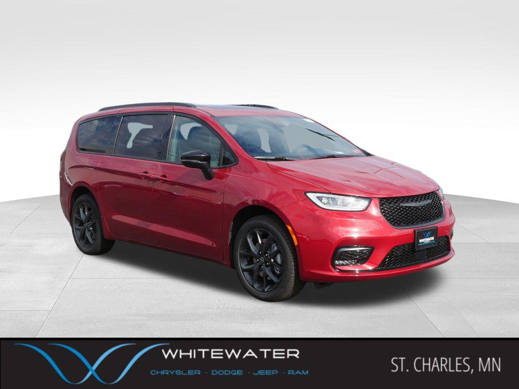 New 2026 Chrysler Pacifica Limited