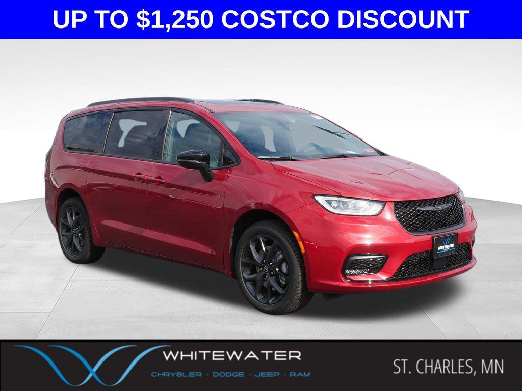 New 2026 Chrysler Pacifica Limited