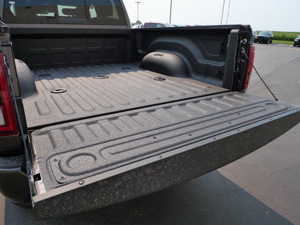 صورة 7 لـ 2026 RAM 2500 BIG HORN CREW CAB 4X4 6'4' BOX