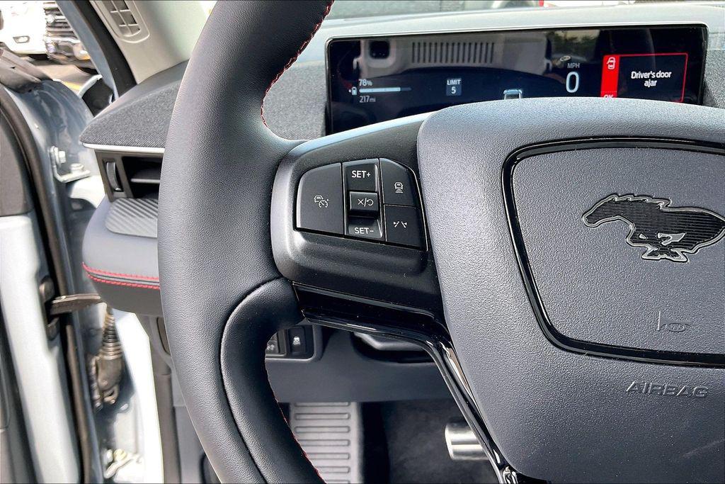 2026 FORD MUSTANG MACH-E PREMIUM — миниатюра 17