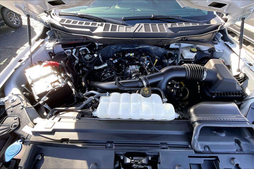 FORD F-150 XLT - 9
