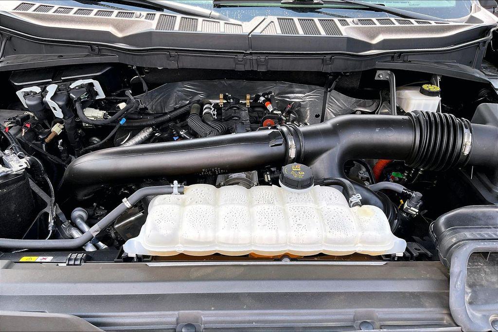 صورة 9 لـ 2024 FORD F-150 XLT