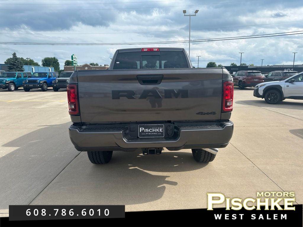2026 RAM 2500 BLACK EXPRESS CREW CAB 4X4 6'4' BOX — фото 6