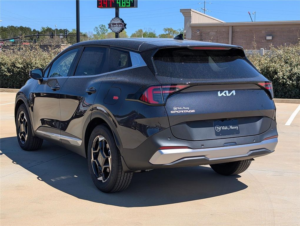 New 2026 Kia Sportage EX