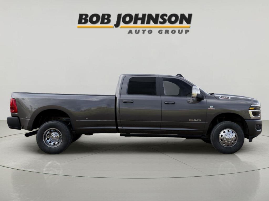 2025 RAM 3500 LARAMIE — миниатюра 21