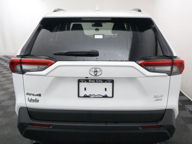 TOYOTA RAV4 - 8