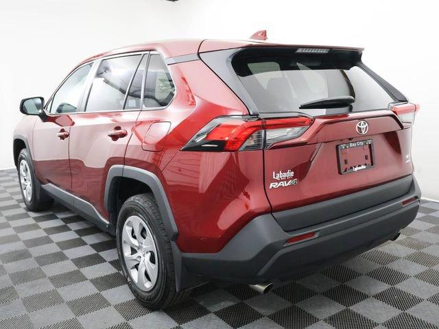 2023 Toyota RAV4 LE — фото 6