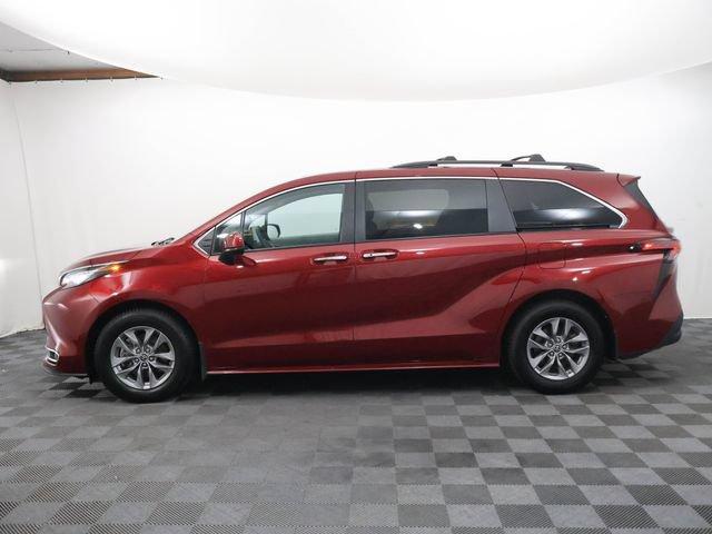 2022 Toyota SIENNA XLE — миниатюра 11