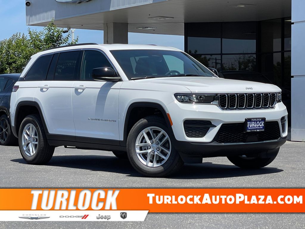 New 2026 Jeep Grand Cherokee Laredo