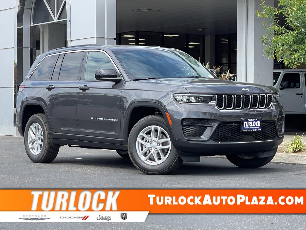 New 2026 Jeep Grand Cherokee Laredo