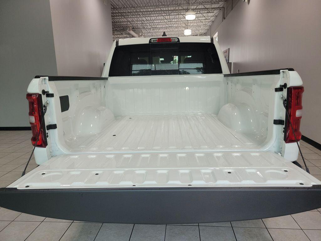 2026 RAM 1500 BIG HORN/LONE STAR photo 9