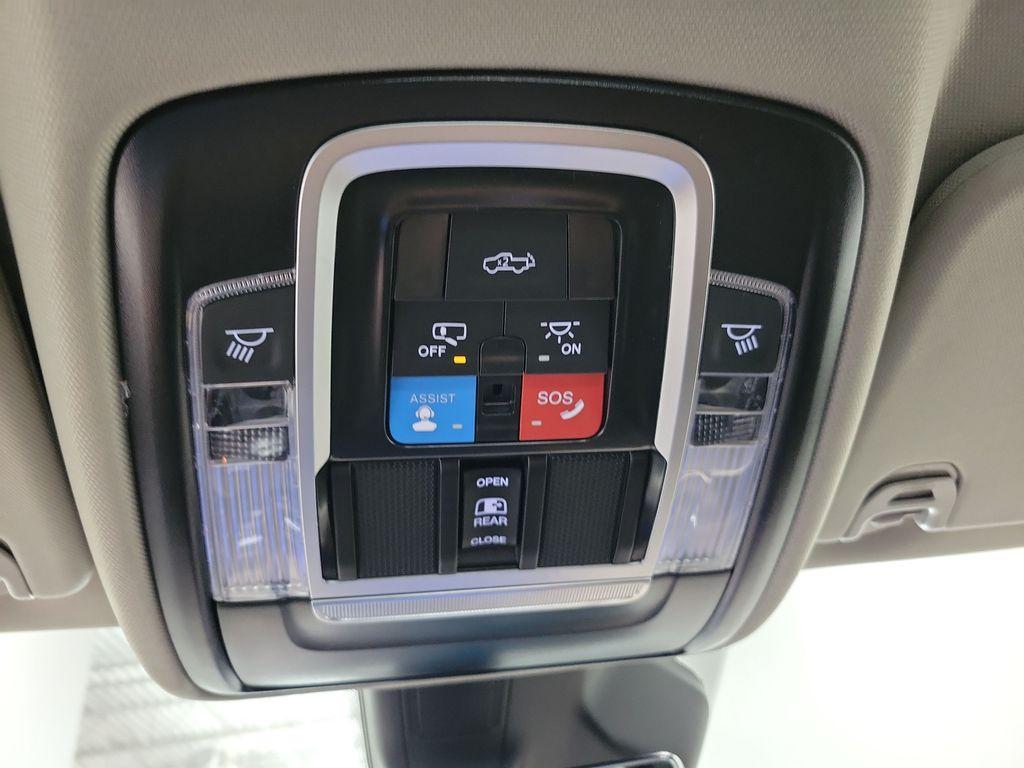 2026 RAM 1500 LIMITED thumbnail 23