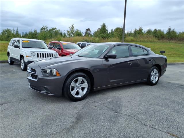 Used 2014 Dodge Charger SE