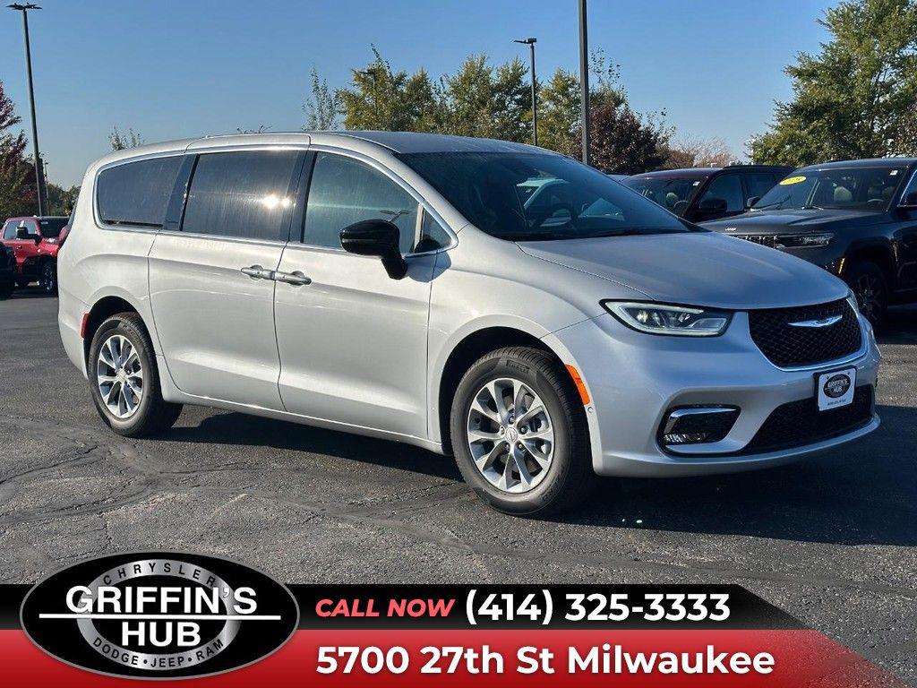 New 2026 Chrysler Pacifica L
