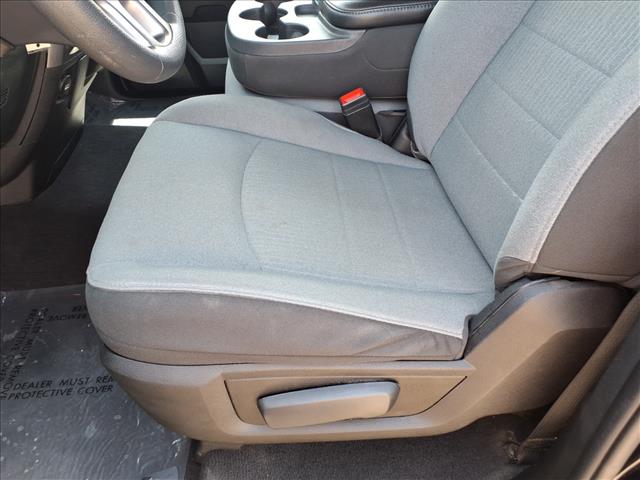 2024 RAM 1500 CLASSIC SLT — фото 9