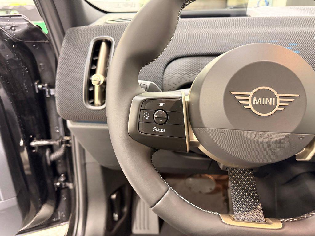 2027 MINI COUNTRYMAN COOPER S ALL4 — миниатюра 14