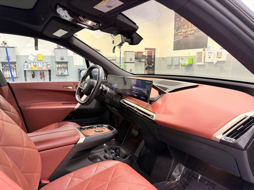 صورة مصغرة 28 لـ 2024 BMW IX XDRIVE50