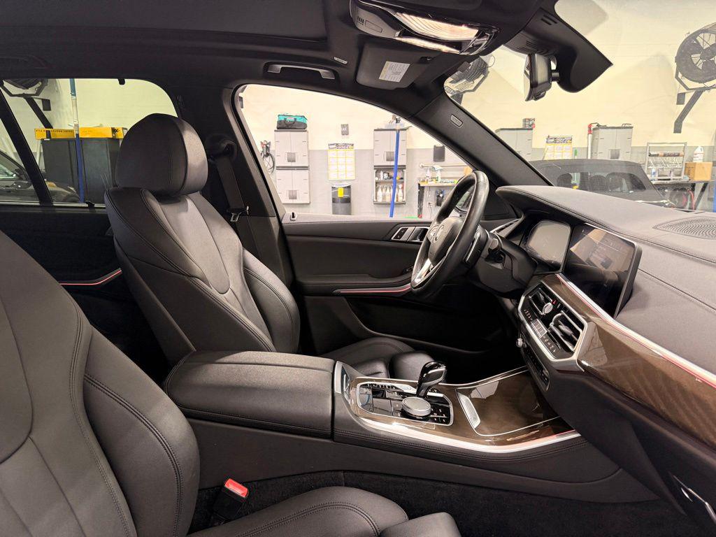 صورة مصغرة 30 لـ 2022 BMW X5 XDRIVE40I