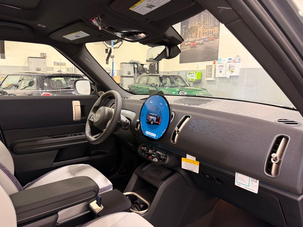 صورة مصغرة 28 لـ 2027 MINI COUNTRYMAN COOPER S ALL4