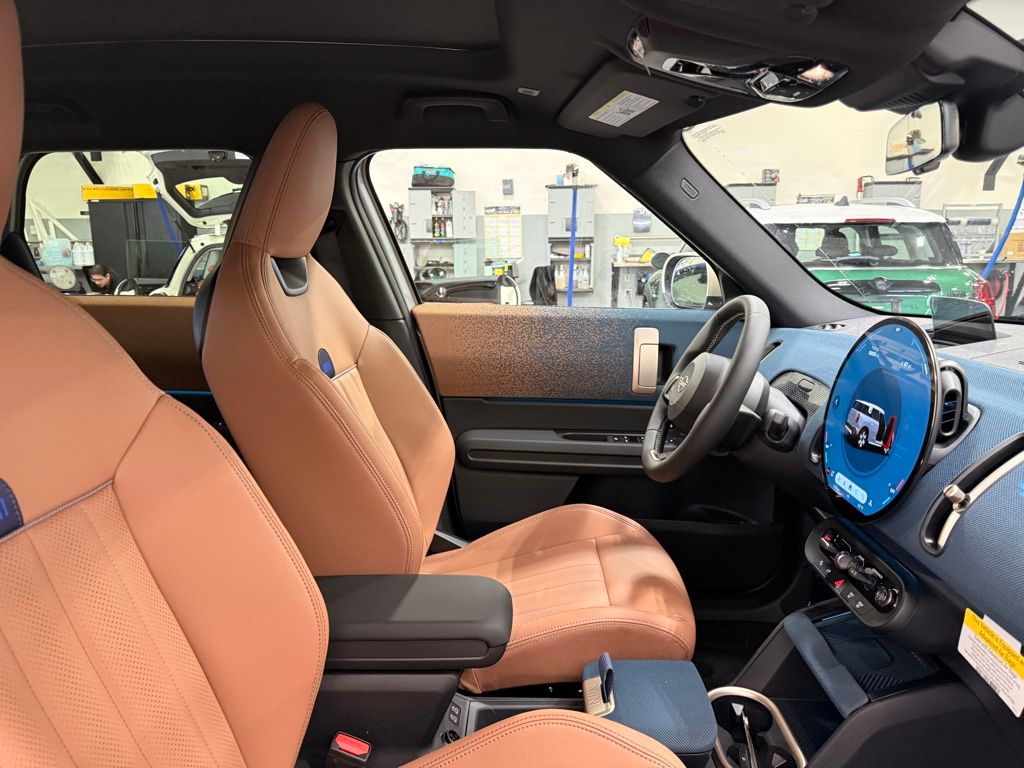 2027 MINI COUNTRYMAN COOPER S ALL4 — миниатюра 29