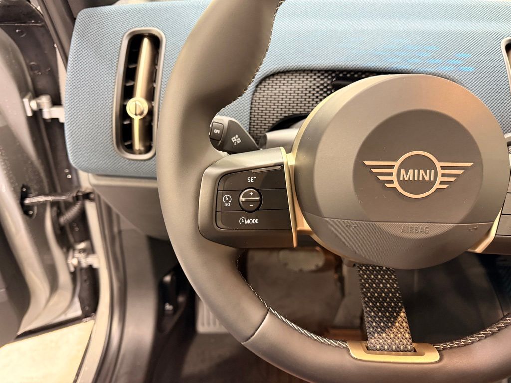 2027 MINI COUNTRYMAN COOPER S ALL4 — миниатюра 13
