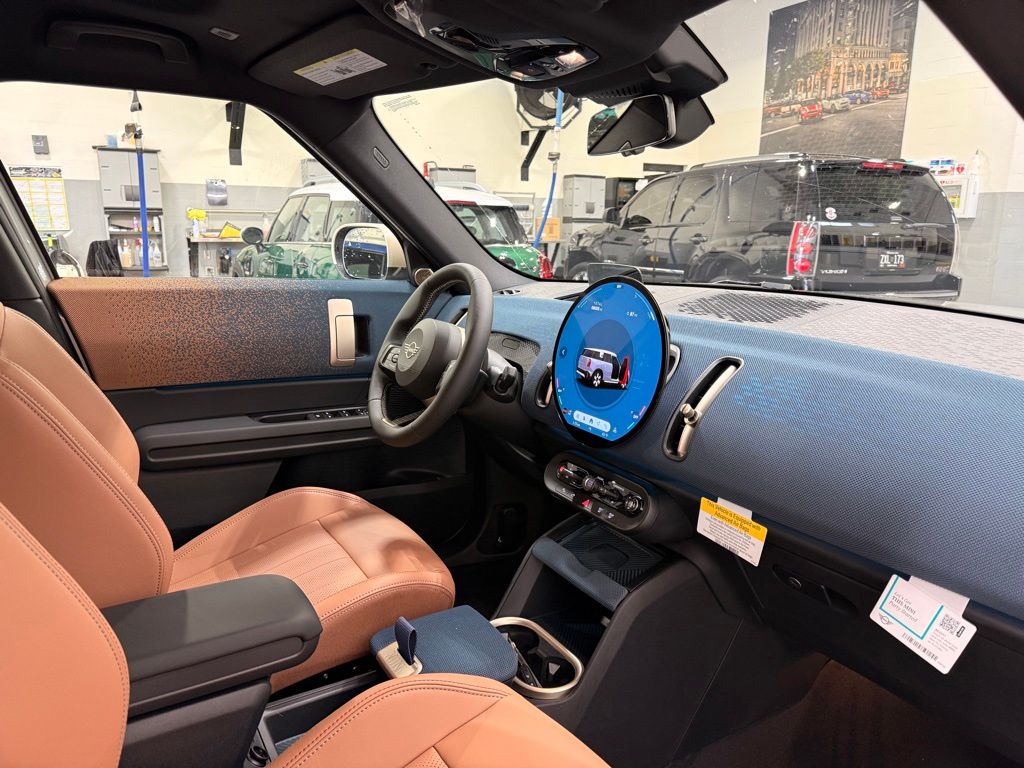 2027 MINI COUNTRYMAN COOPER S ALL4 — миниатюра 28
