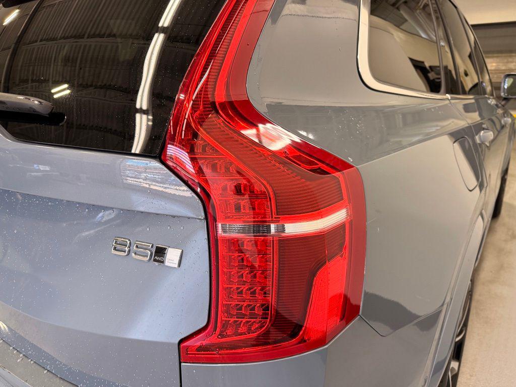 2023 Volvo XC90 B5 PLUS — фото 5