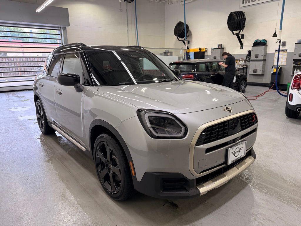 صورة 7 لـ 2027 MINI COUNTRYMAN COOPER S ALL4