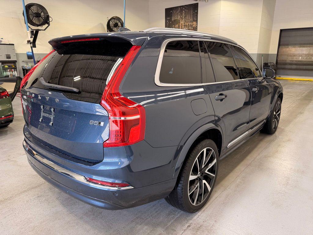 2023 Volvo XC90 B5 PLUS — фото 6