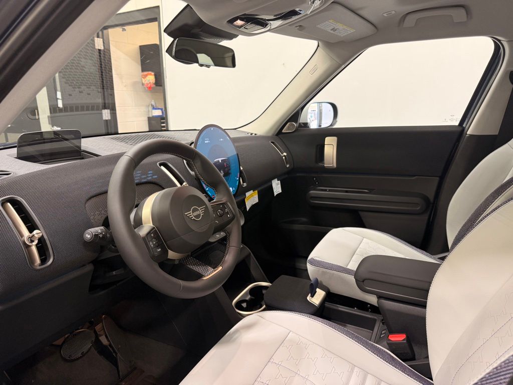 2027 MINI COUNTRYMAN COOPER S ALL4 — миниатюра 10