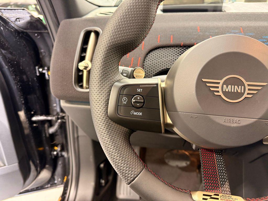 2026 MINI COUNTRYMAN COOPER S ALL4 — миниатюра 13