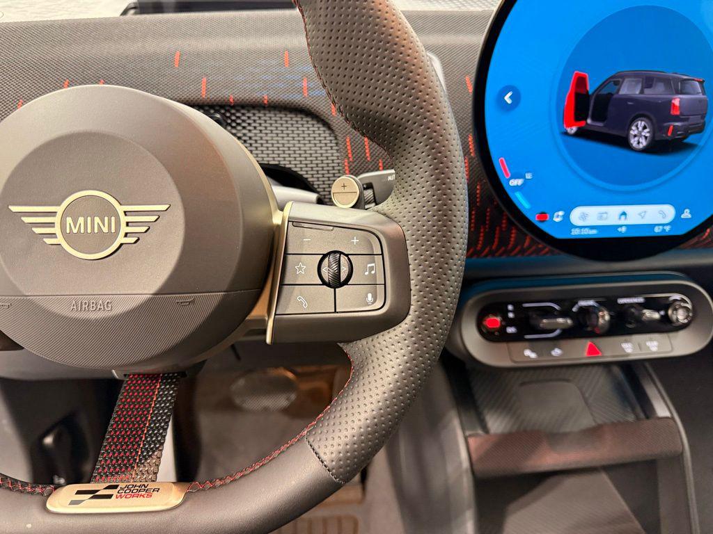 2026 MINI COUNTRYMAN COOPER S ALL4 — миниатюра 14