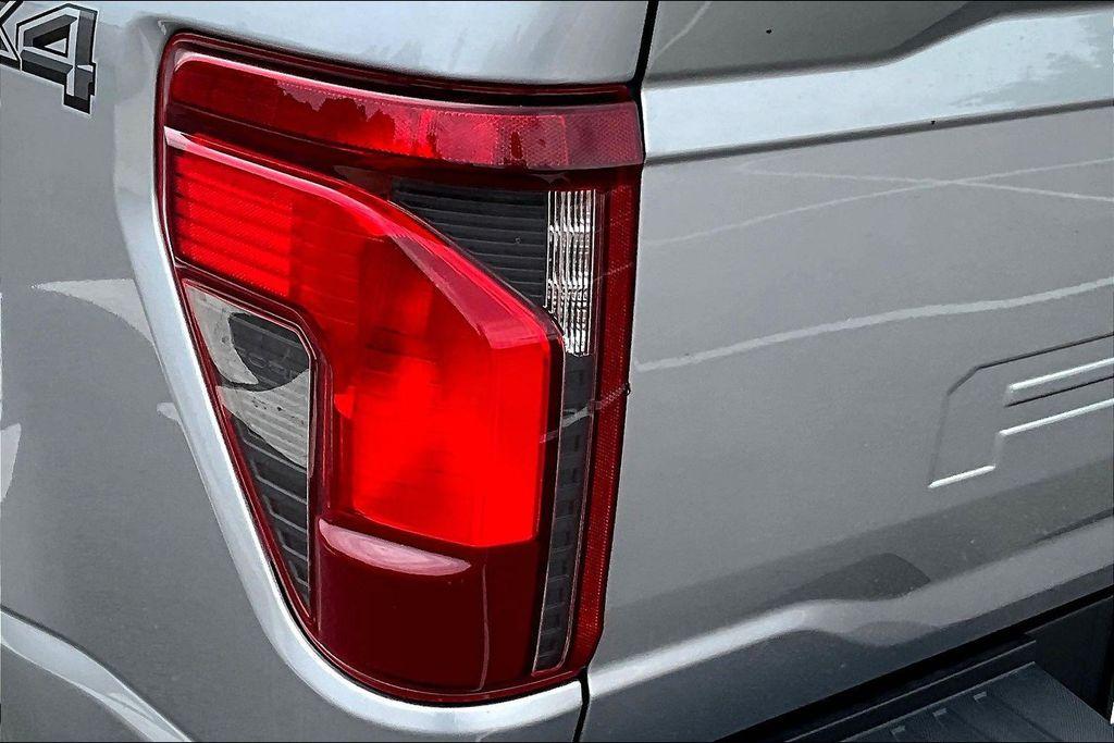 صورة مصغرة 21 لـ 2025 FORD F-150 XLT