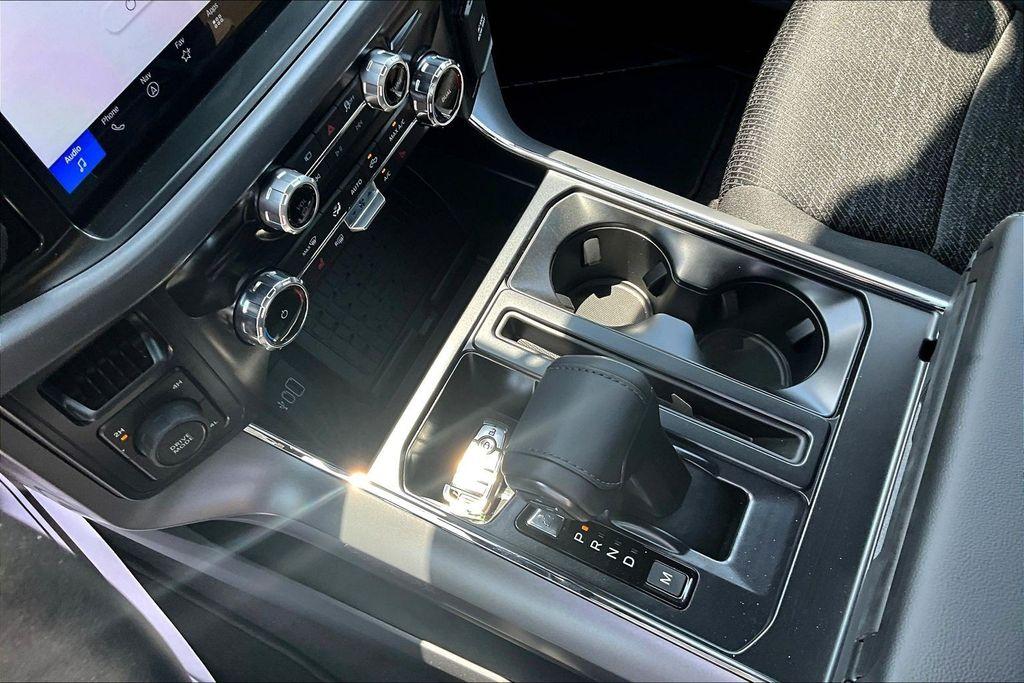 2025 FORD F-150 XLT — миниатюра 11