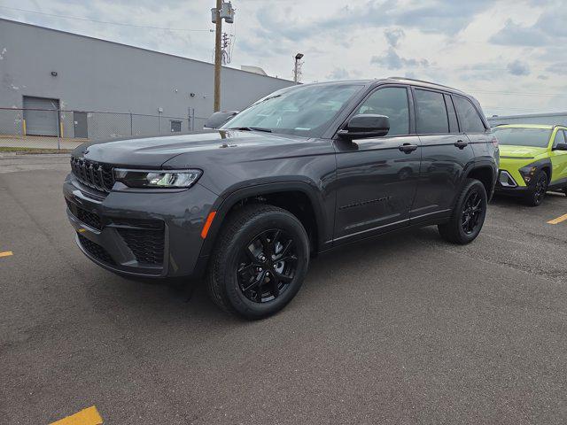 New 2026 Jeep Grand Cherokee Altitude