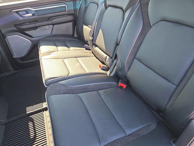 صورة 6 لـ 2026 RAM 1500 LARAMIE
