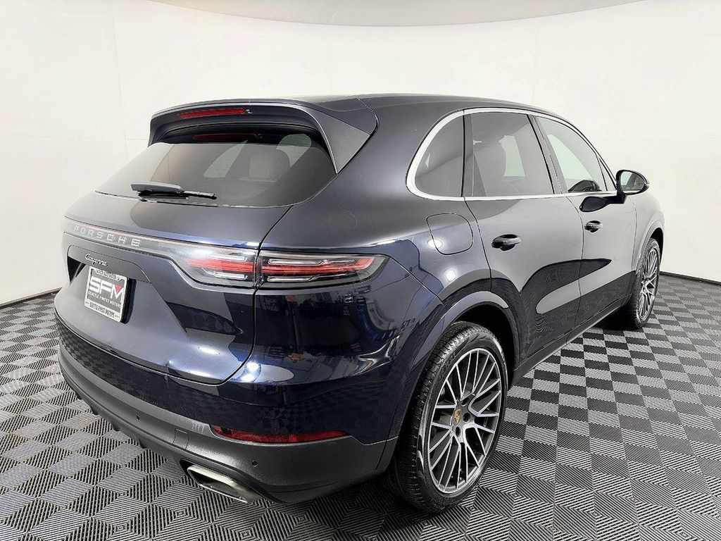 PORSCHE CAYENNE - 8