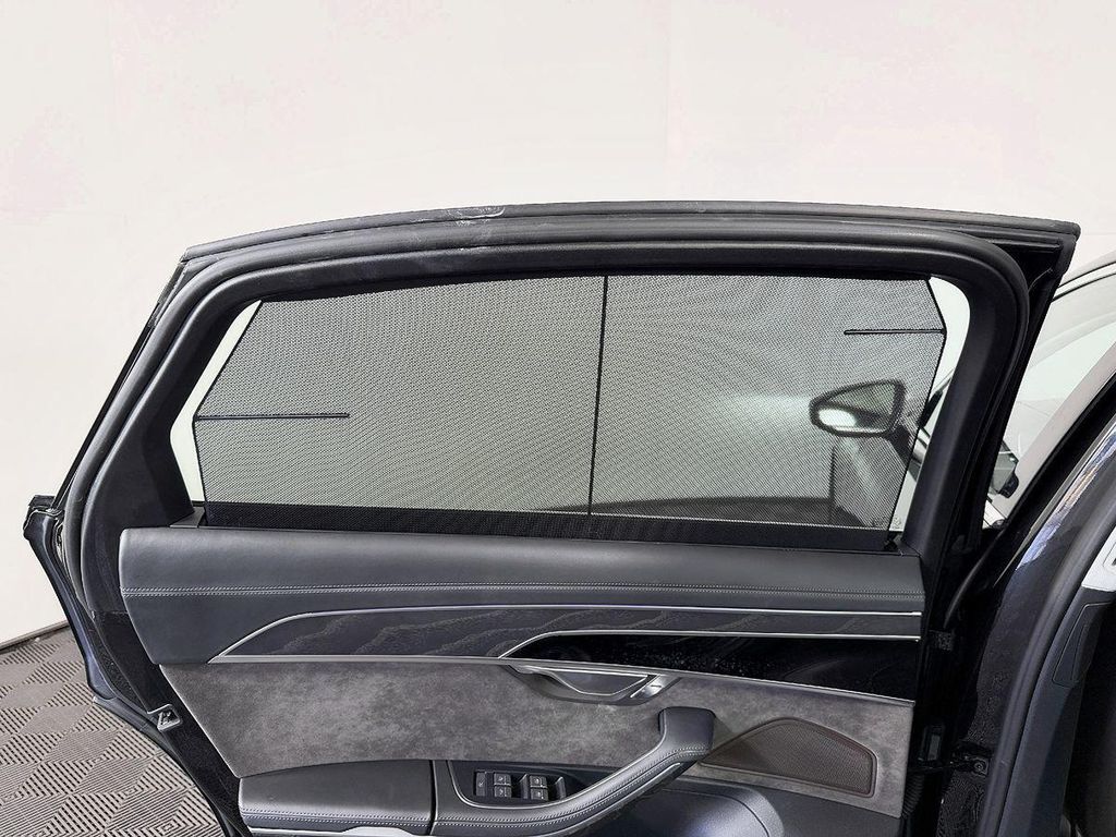 صورة مصغرة 46 لـ 2020 AUDI A8 L 55