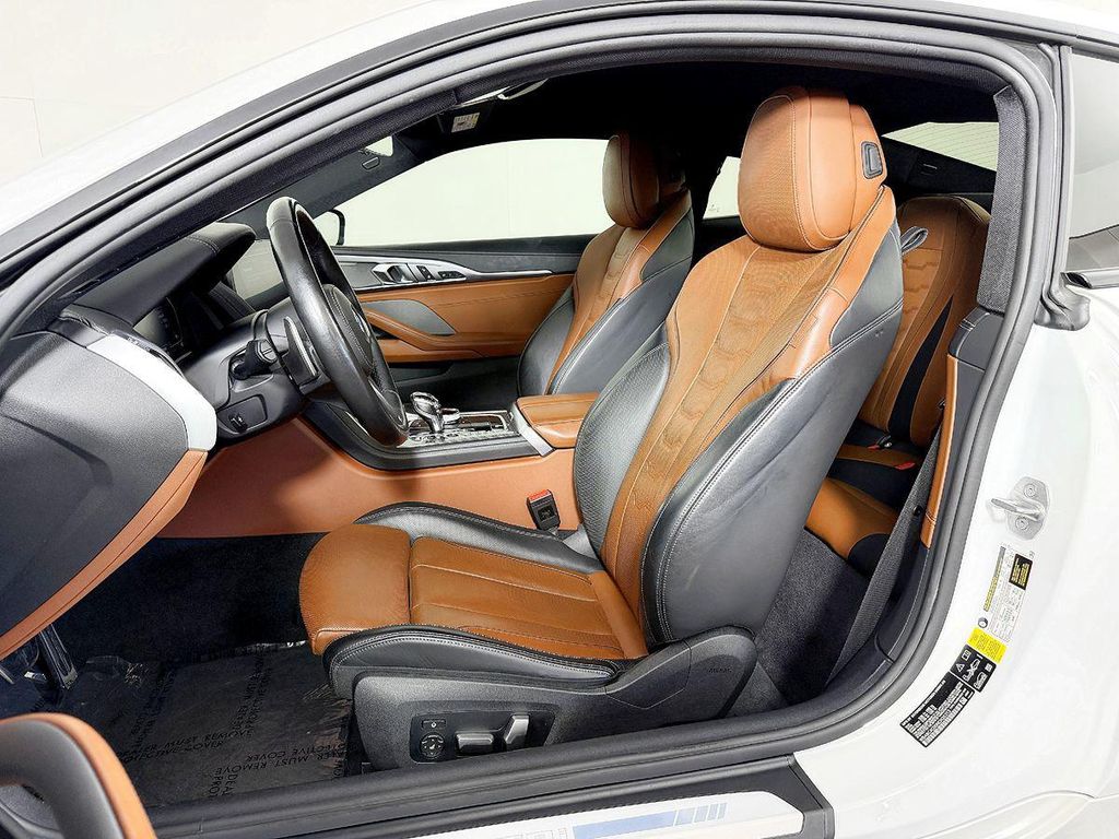 2022 BMW M850 XDRIVE — миниатюра 38
